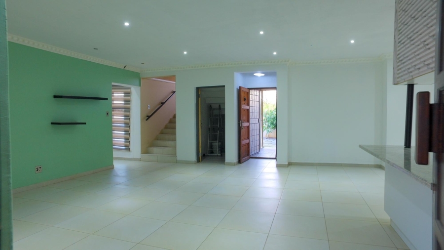 5 Bedroom Property for Sale in Waterkloof East North West